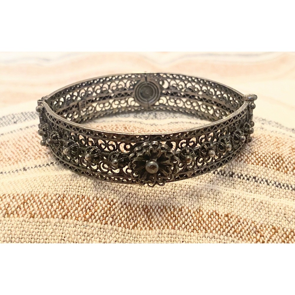 Unique Antique Sterling Silver flower Filigree hinge pin bracelet